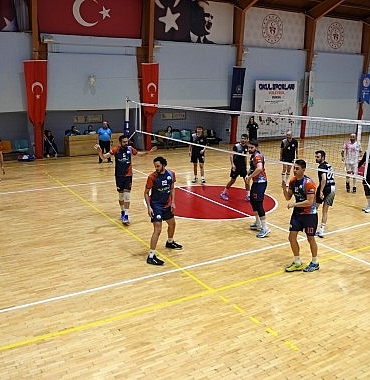 osmangazi-belediyespor-voleybol-takimi-1-lige-yukseldi.jpg