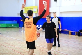 Osmangazi’de Sporcular Cumhuriyet İçin Ter Döktü
