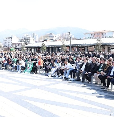 osmangazi-meydaninda-bursaspor-coskusu-zirve-yapti.jpg