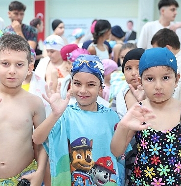 osmangazide-gelecegin-yuzuculeri-sertifikalarini-aldi.jpg