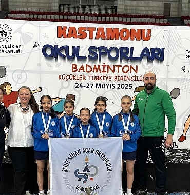 osmangazili-badmintonculardan-namaglup-sampiyonluk.jpg