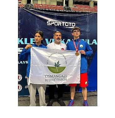 osmangazili-boksor-avrupa-sampiyonasi-yolunda.jpg