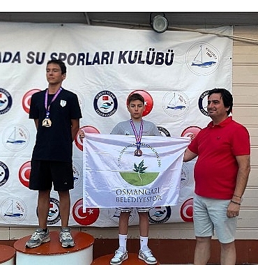 osmangazinin-kulaclari-prens-adalarinda-madalyaya-uzandi.jpg