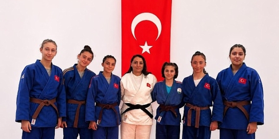 osmangazinin-milli-judoculari-avrupa-kupasinda.jpg