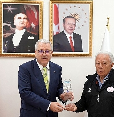 rektor-prof-dr-budak-sporun-ve-sporcunun-her-daim-yanindayiz.jpg