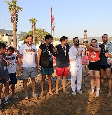 sahil-gunes-ve-voleybol.jpg