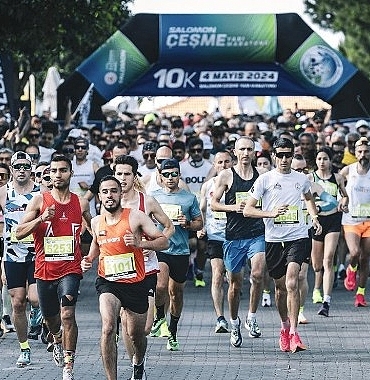 salomon-cesme-maratonu-icin-geri-sayim-basladi.jpg