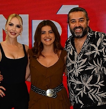 sarisinim-ilk-kez-nr1-magazinde-dila-kalafatoglundan-yazin-en-iddiali-yorumu.jpg