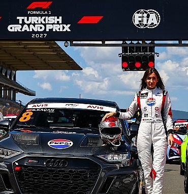 seda-kacan-istanbul-parkta-firtinayi-zafere-donusturdu.jpg
