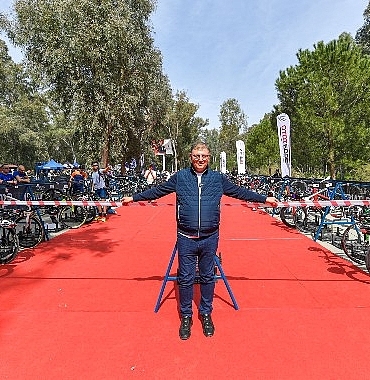 tugaydan-izmir-triatlonu-mujdesi.jpg