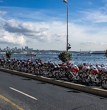 uluslararasi-bisiklet-turu-tour-of-istanbul-tarihi-yarimadada-sona-erdi.jpg