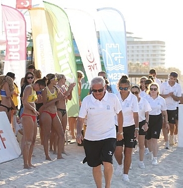 uluslararasi-plaj-voleybolunun-kalbi-cesmede-atti.jpg