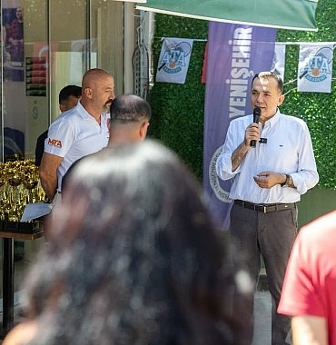 yenisehirde-tenis-soleni.jpg